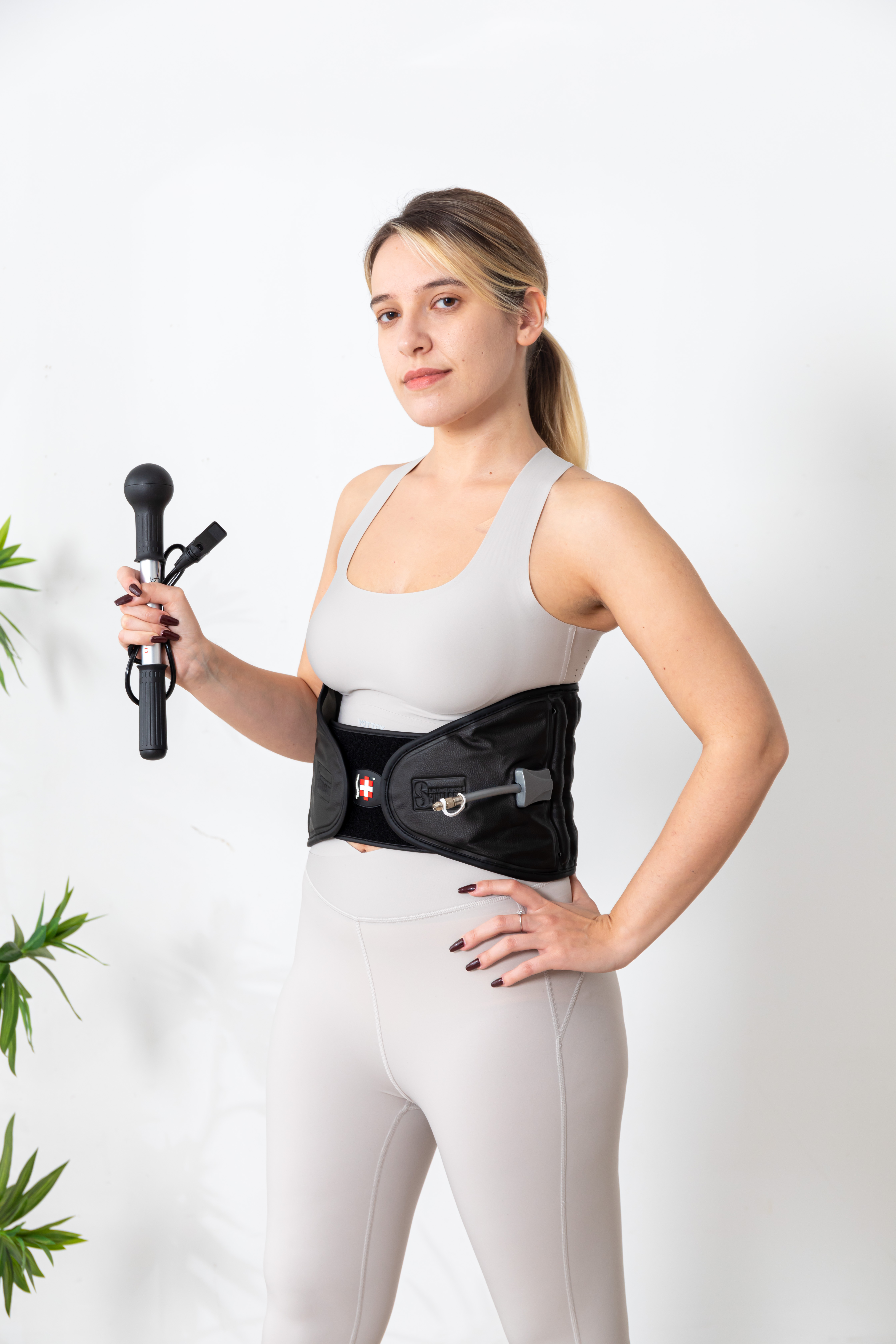 Alpha Medical Dekompresní trakční bederní pás LB2  1